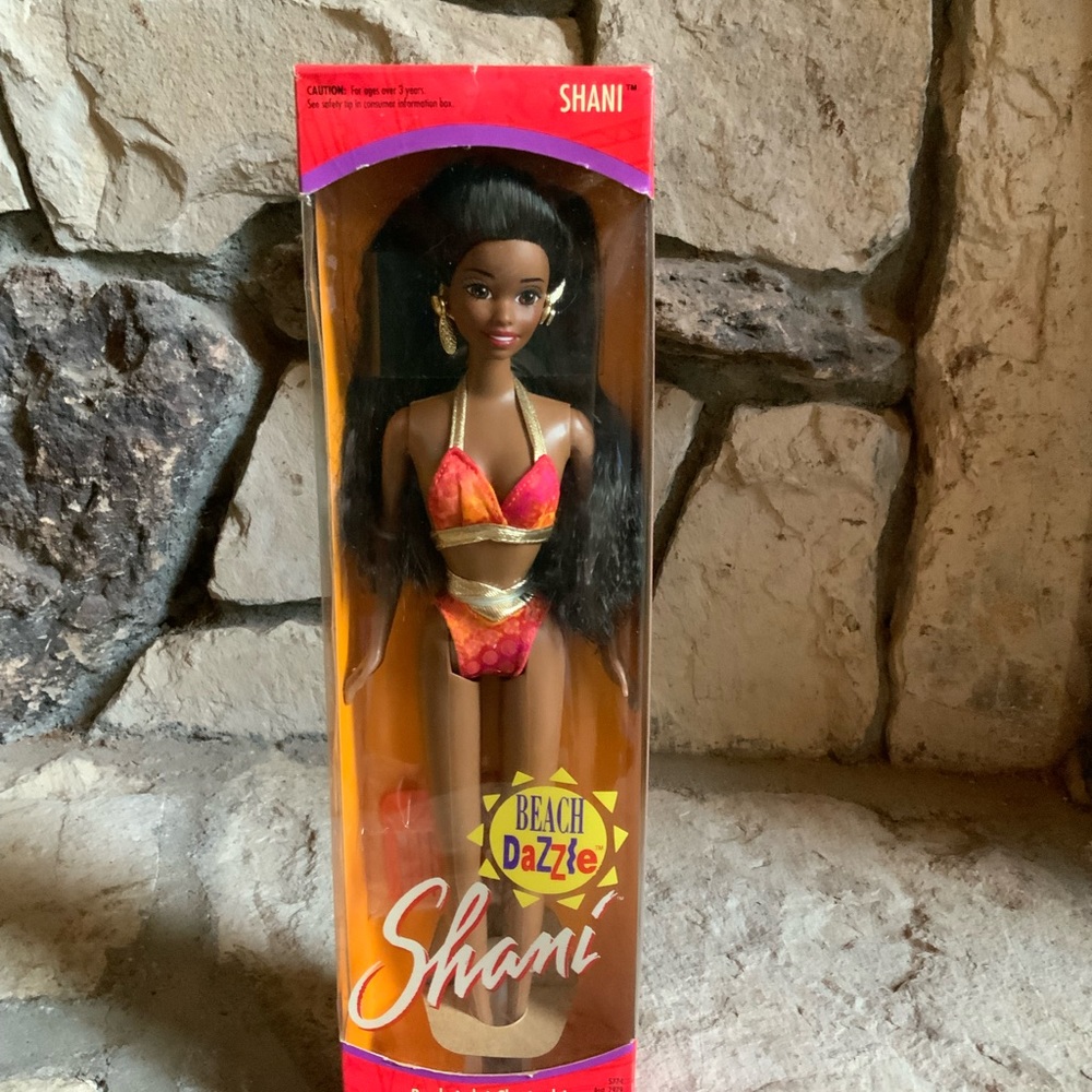 Shani Doll Beach Dazzle - Picture 5 of 6